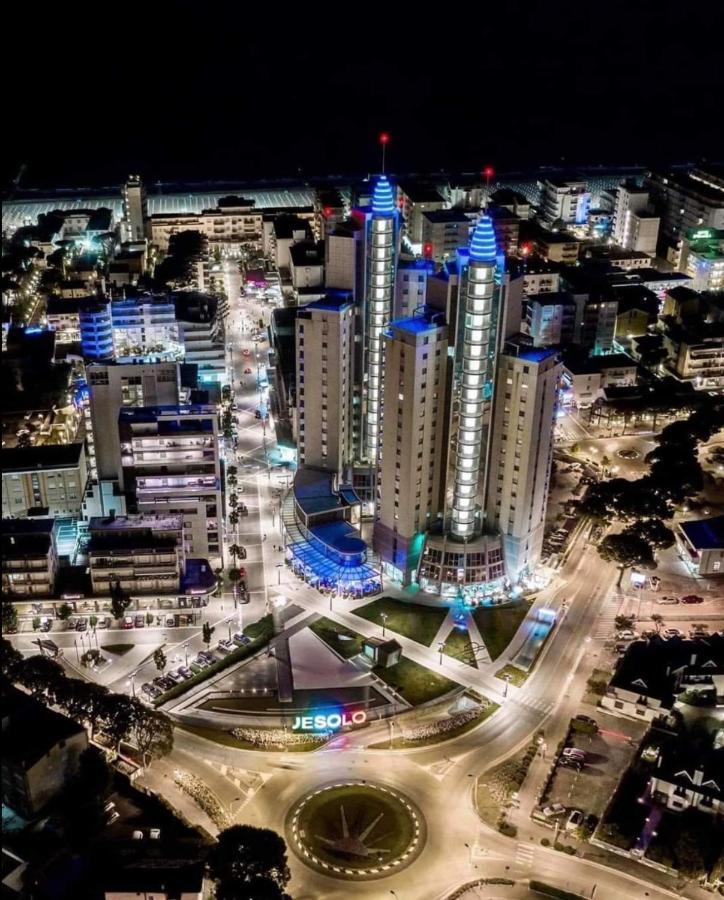 Appartamento Palma Carraro Immobiliare Jesolo - Family Apartments Bagian luar foto